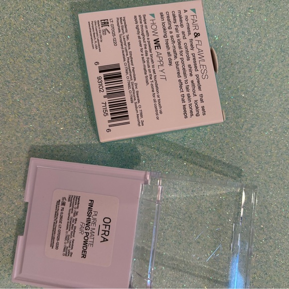 Brand new with Tags Matte Finish Setting Powder - Light Beige - Picture 13 of 14